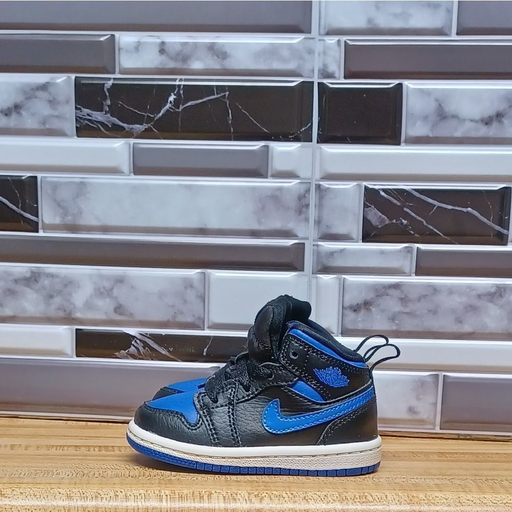Jordan 1 Mid Royal Size 5c Toddler